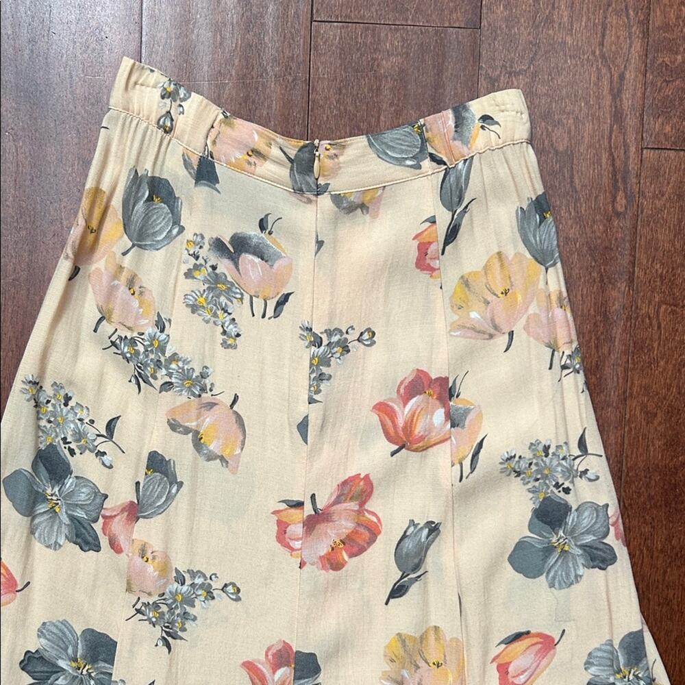 Vintage Express Floral Tea Length Skirt in Peach and Multicolor Flowers, Size XS - Picture 7 of 13